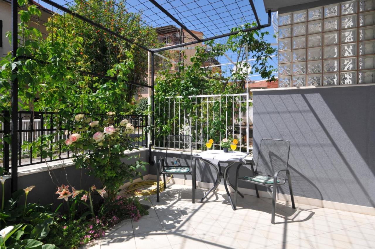 Apartments Roza Trogir Eksteriør bilde