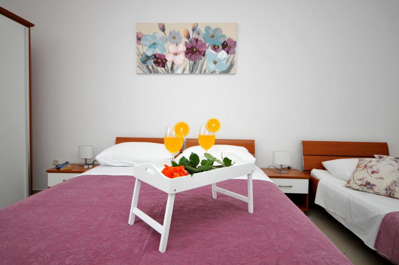 Apartments Roza Trogir Eksteriør bilde
