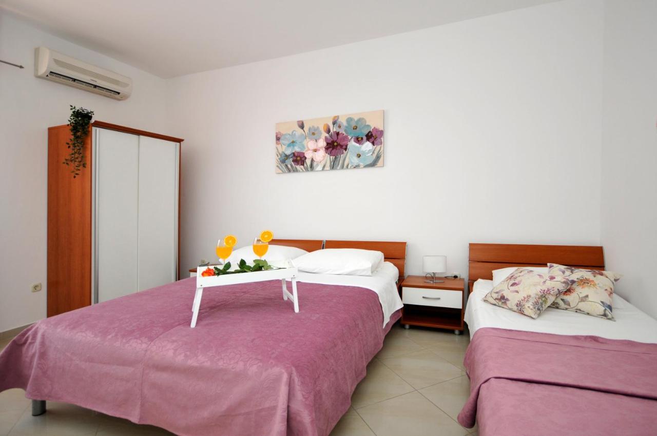 Apartments Roza Trogir Eksteriør bilde
