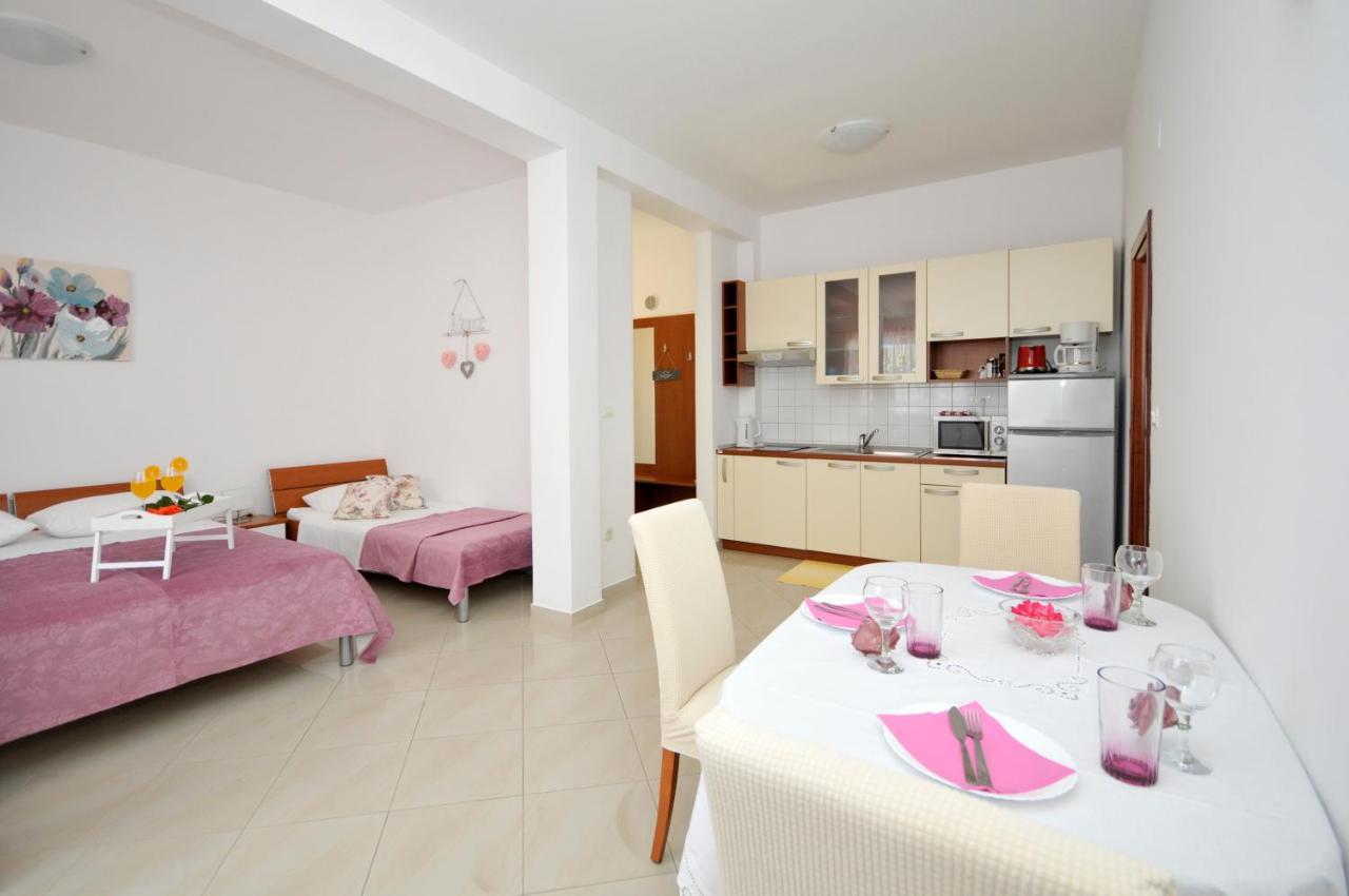 Apartments Roza Trogir Eksteriør bilde