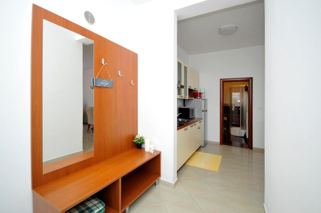 Apartments Roza Trogir Eksteriør bilde