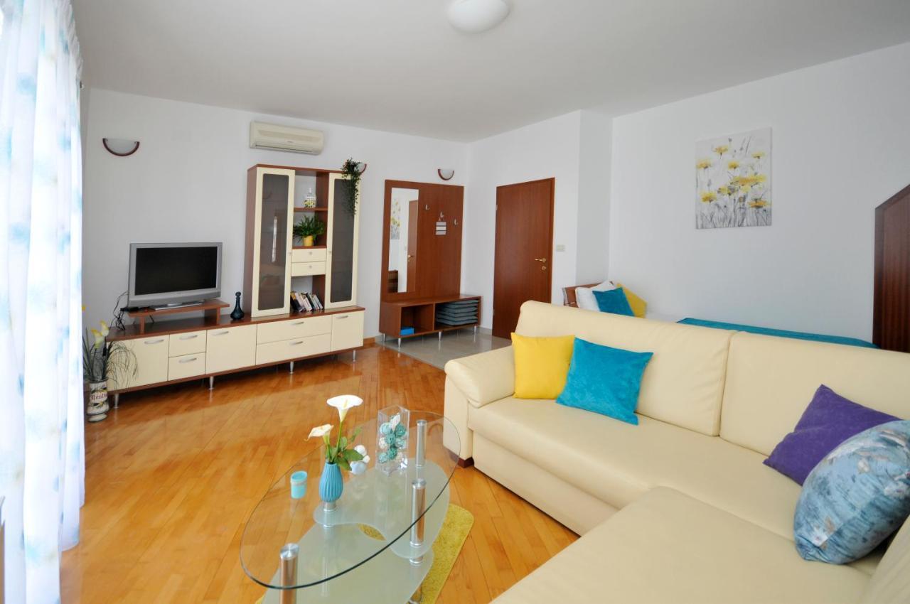 Apartments Roza Trogir Eksteriør bilde