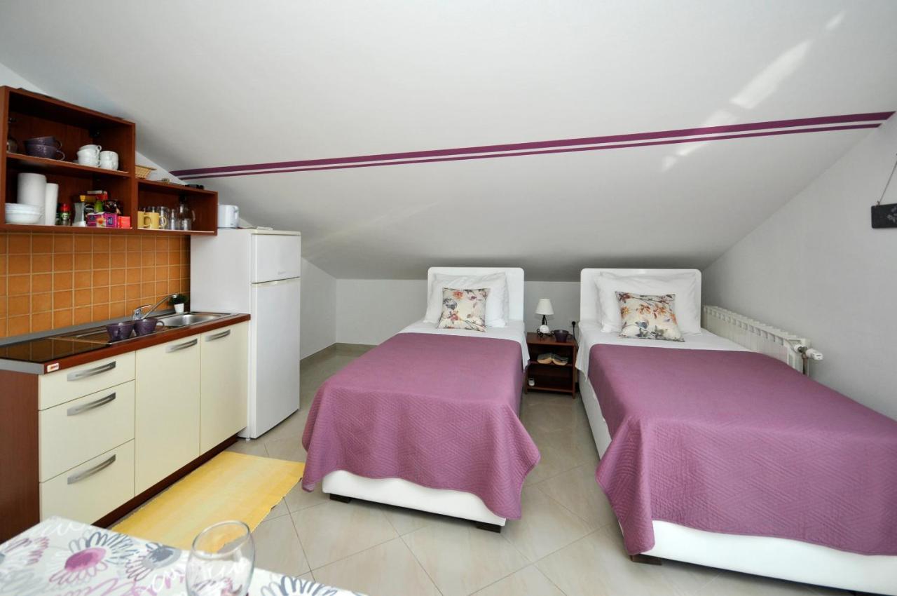 Apartments Roza Trogir Eksteriør bilde
