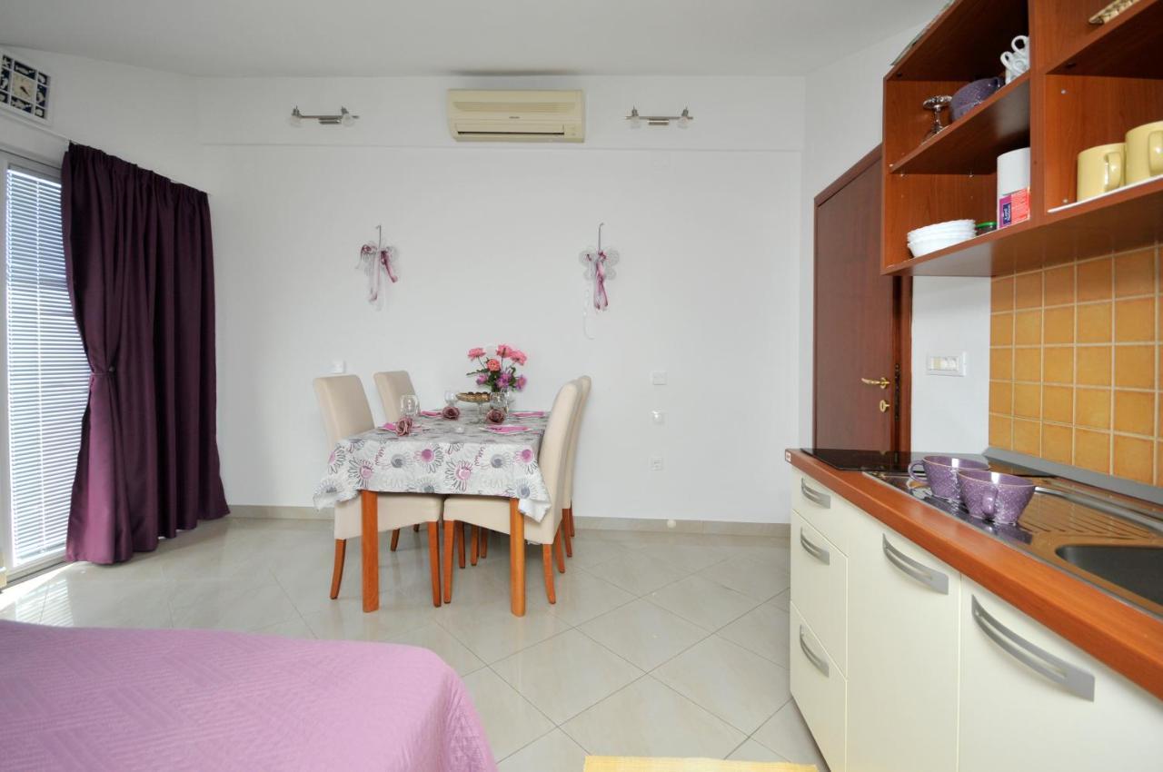 Apartments Roza Trogir Eksteriør bilde